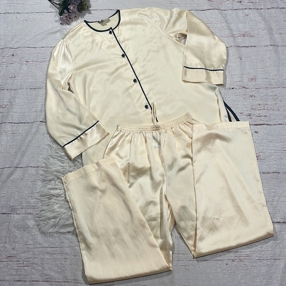 Vintage Natori Nieman Marcus Cream Navy Tunic Pant Pajama Set - Picture 1 of 11